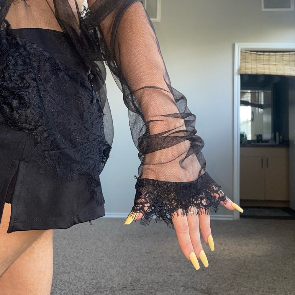 lace robe